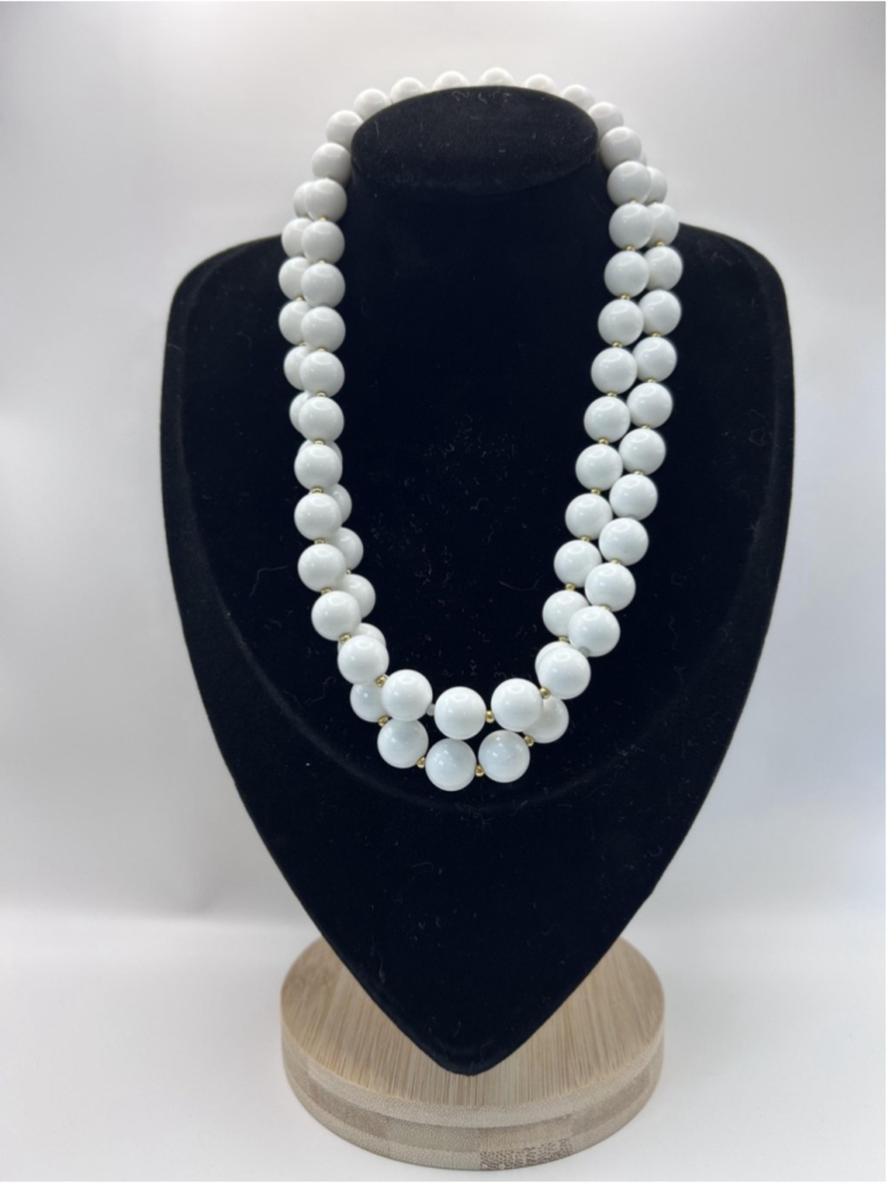 Necklace White Beaded Statement Plastic Gold Tone Spacer 18 Inch Hook Clasp
